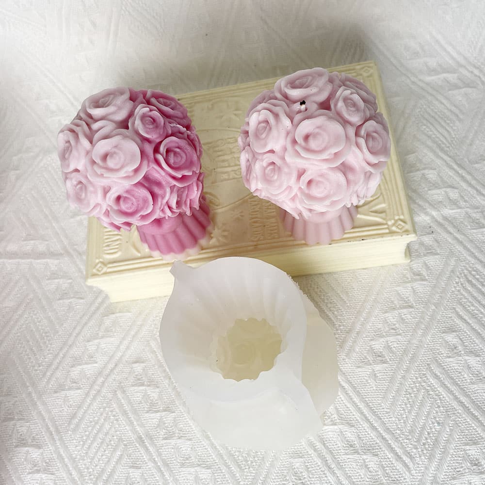 Love Holding Flower Bouquet, Rose Bouquet, Silicone Mold, Three-dimensional Aromatherapy Candle, Plaster With Hand Gift, Valentine's Day Ornament Mold 8669