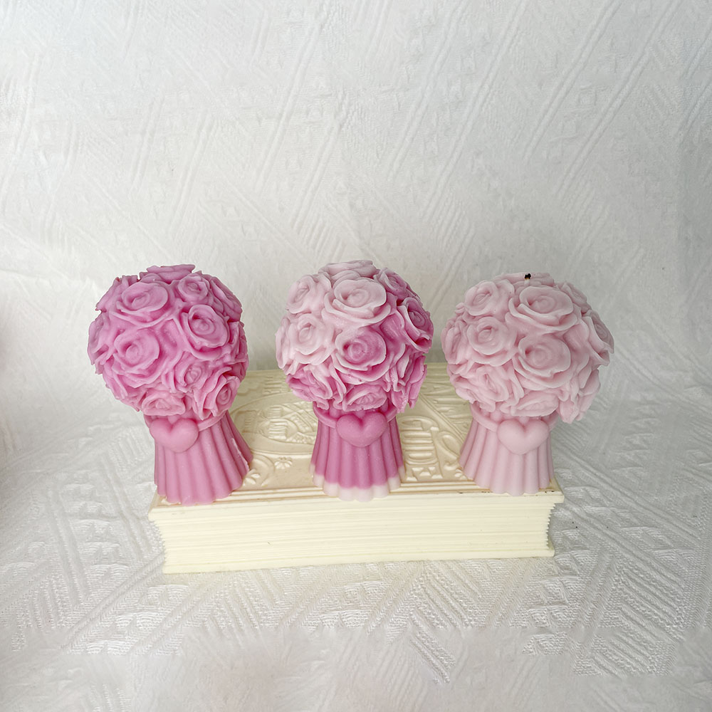Love Holding Flower Bouquet, Rose Bouquet, Silicone Mold, Three-dimensional Aromatherapy Candle, Plaster With Hand Gift, Valentine's Day Ornament Mold 8669