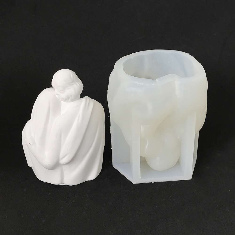 A Family Of Three Embracing Silicone Molds, A Family Of Gypsum Aromatherapy Candle Ornaments Diy Molds 8587