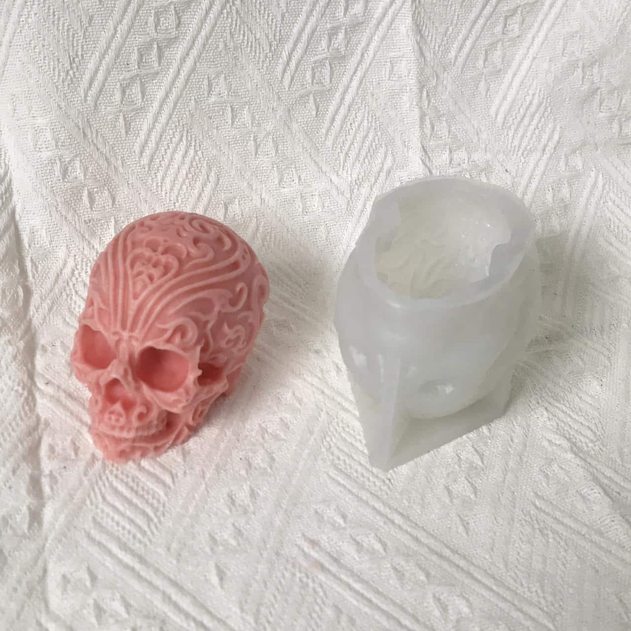 Halloween Pattern Skull Silicone Mold Xiangyun Carved Ghost Head Gypsum Dropping Resin Decoration Mold 8596