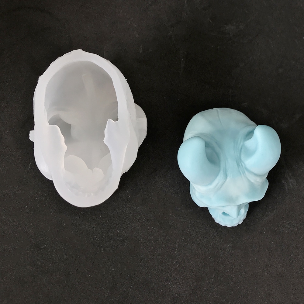 Sheep Horn Skeleton Head Aromatherapy Candle Silicone Mold Halloween Dropper Decoration Gypsum Mold 8591