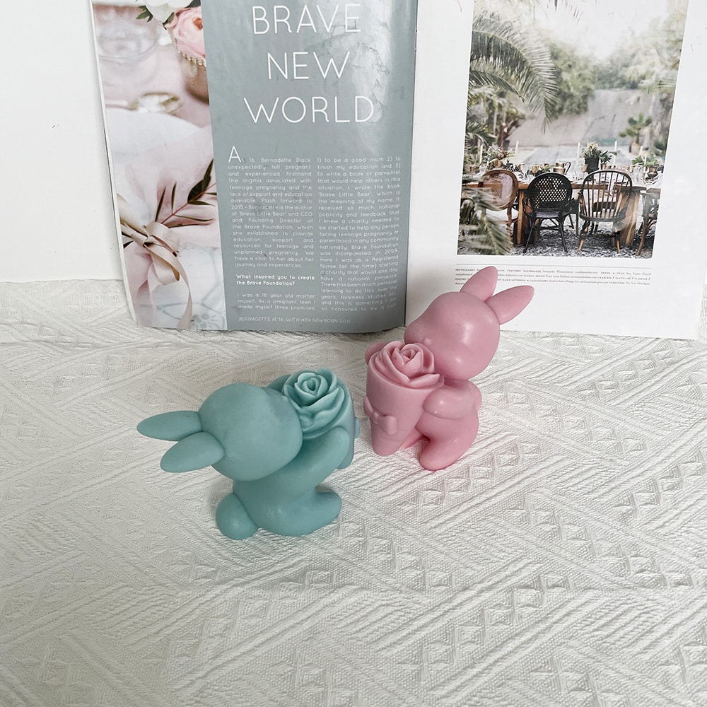 Valentine's Day Rose Rabbit Silicone Mold Holding Flower Bundle Confession Rabbit Candle Gypsum Chocolate Handmade Decoration Mold 8660