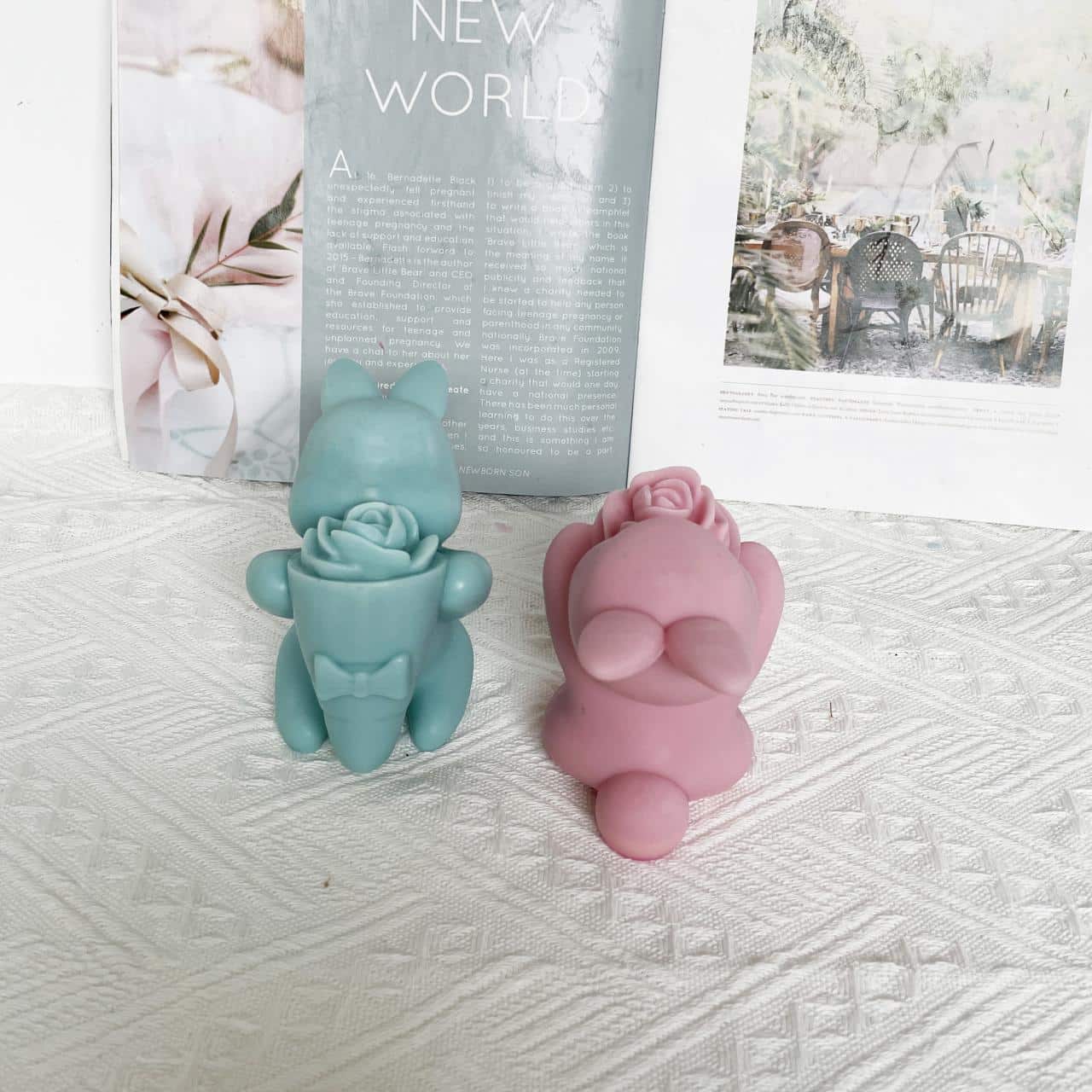 Valentine's Day Rose Rabbit Silicone Mold Holding Flower Bundle Confession Rabbit Candle Gypsum Chocolate Handmade Decoration Mold 8660